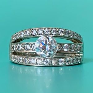 Dominique CZ Round Split Shank 925 Sterling Silver Ring SZ 7.25